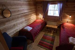 Лоджи Arctic Circle Wilderness Resort Викаярви Стандартный двухместный номер с 2 отдельными кроватями и общей ванной комнатой-3