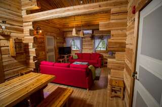Лоджи Arctic Circle Wilderness Resort Викаярви Трехместный номер с собственной ванной комнатой-1