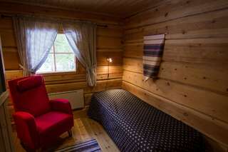 Лоджи Arctic Circle Wilderness Resort Викаярви Трехместный номер с собственной ванной комнатой-4